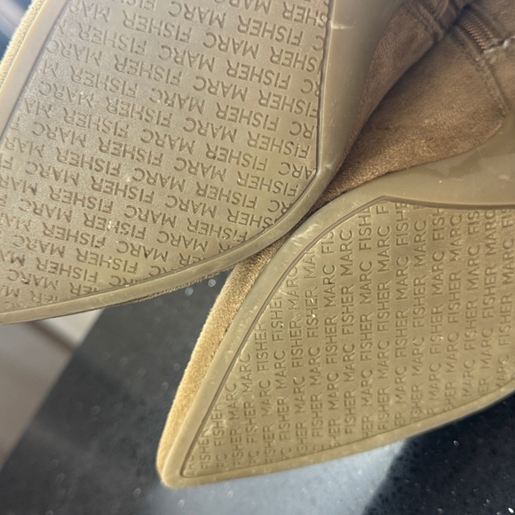 Boots MarC Fisher size 8 1/2 exellent Conditions - Picture 2 of 10